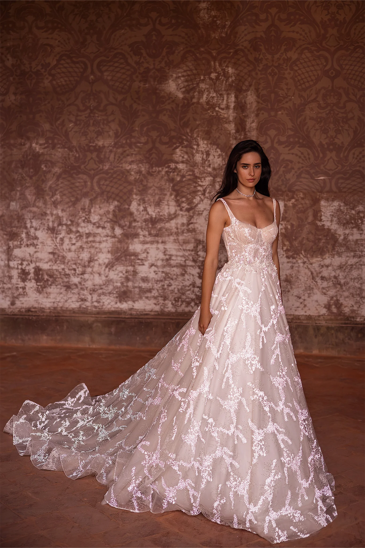 Ivory Tulle Wedding Dress with Sleeveless and Embellishments – Sparkly Ball Gown Wedding Dress with Trailing Train Plus Size