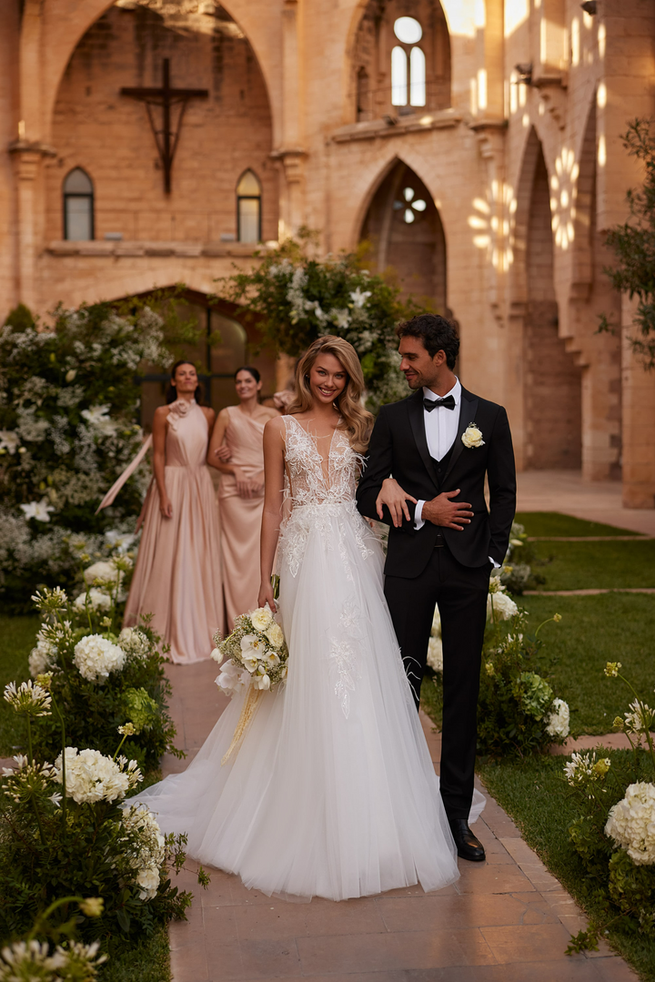Ivory Lace A-Line Wedding Dress with Plunging Neckline - A-Line Tulle Wedding Gown with Sleeveless