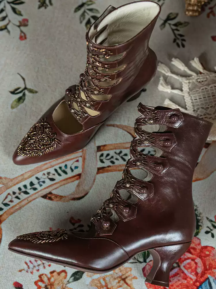 Handmade Victorian Brown Oil-Waxed Cowhide Leather Cutout Mid-Calf Boots with Beaded Embroidery