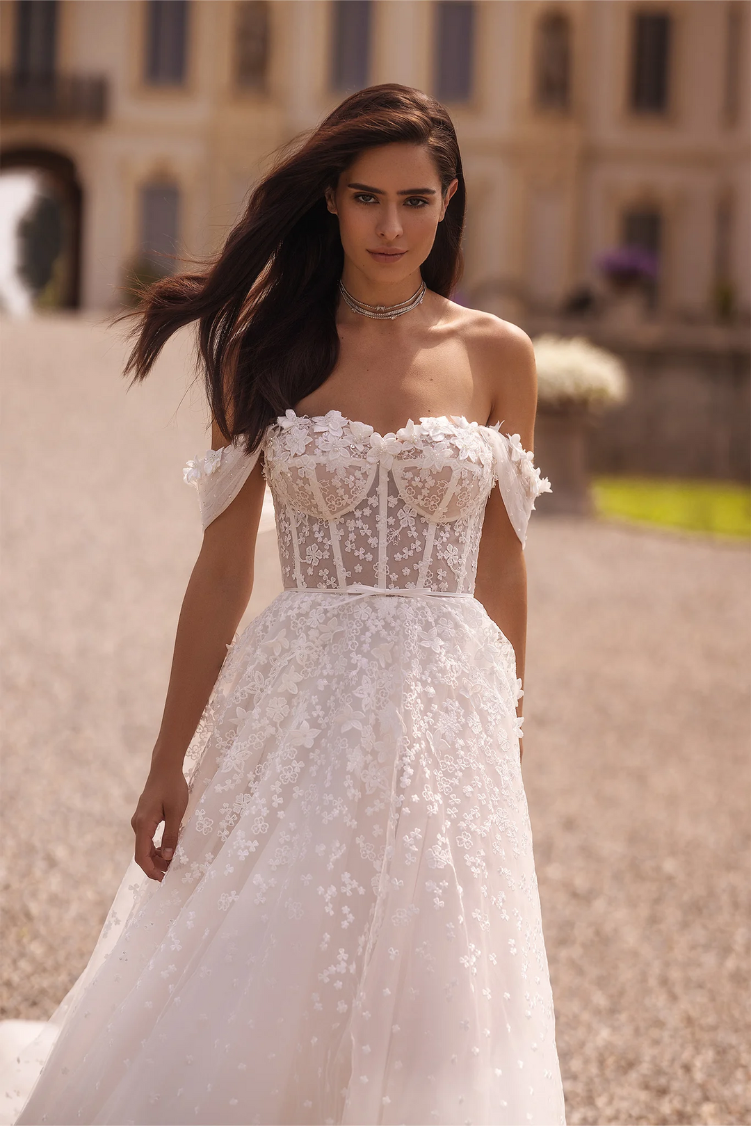 Ivory Lace A-Line Wedding Dress with Off-the-Shoulder Sleeves – Sweetheart Neckline Wedding Dresses with Floral Motifs and Sheer Train Plus Size