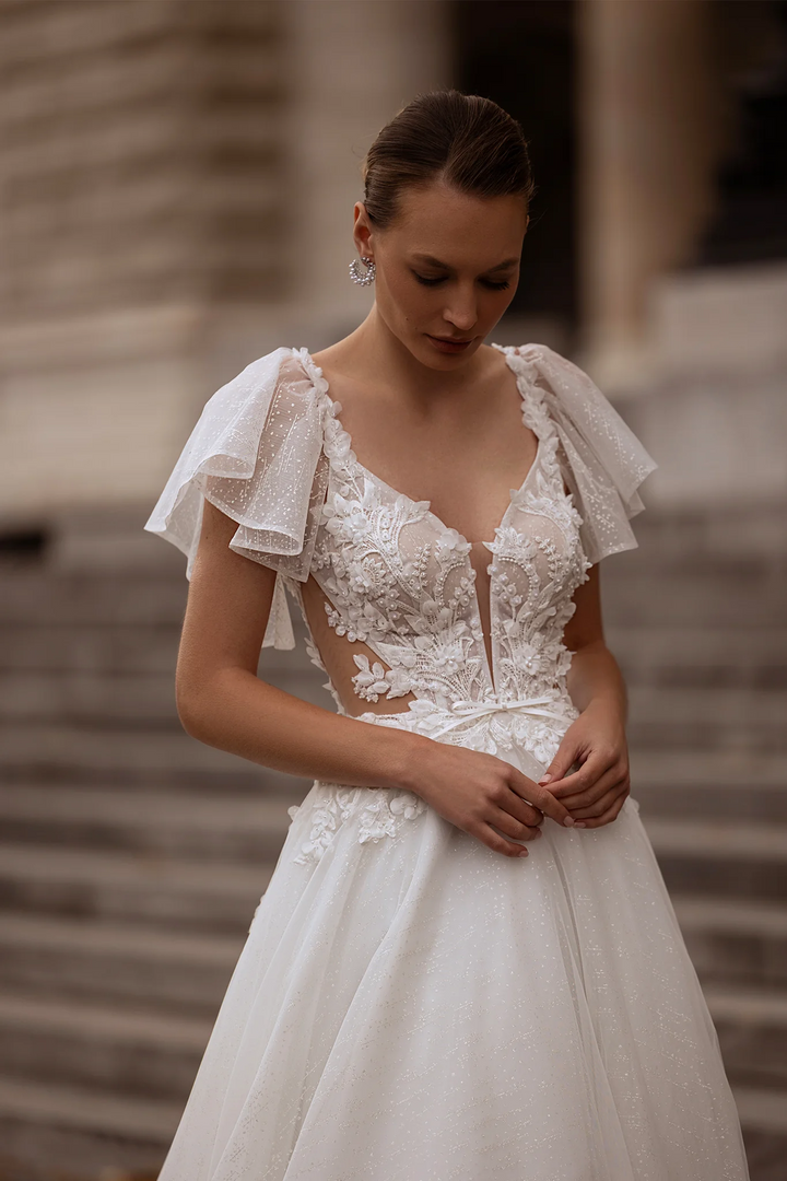 Floral Wedding Dress with Leaf Straps – Chiffon Bridal Gown with Pearl Details and Jewel Embellishments Plus Size