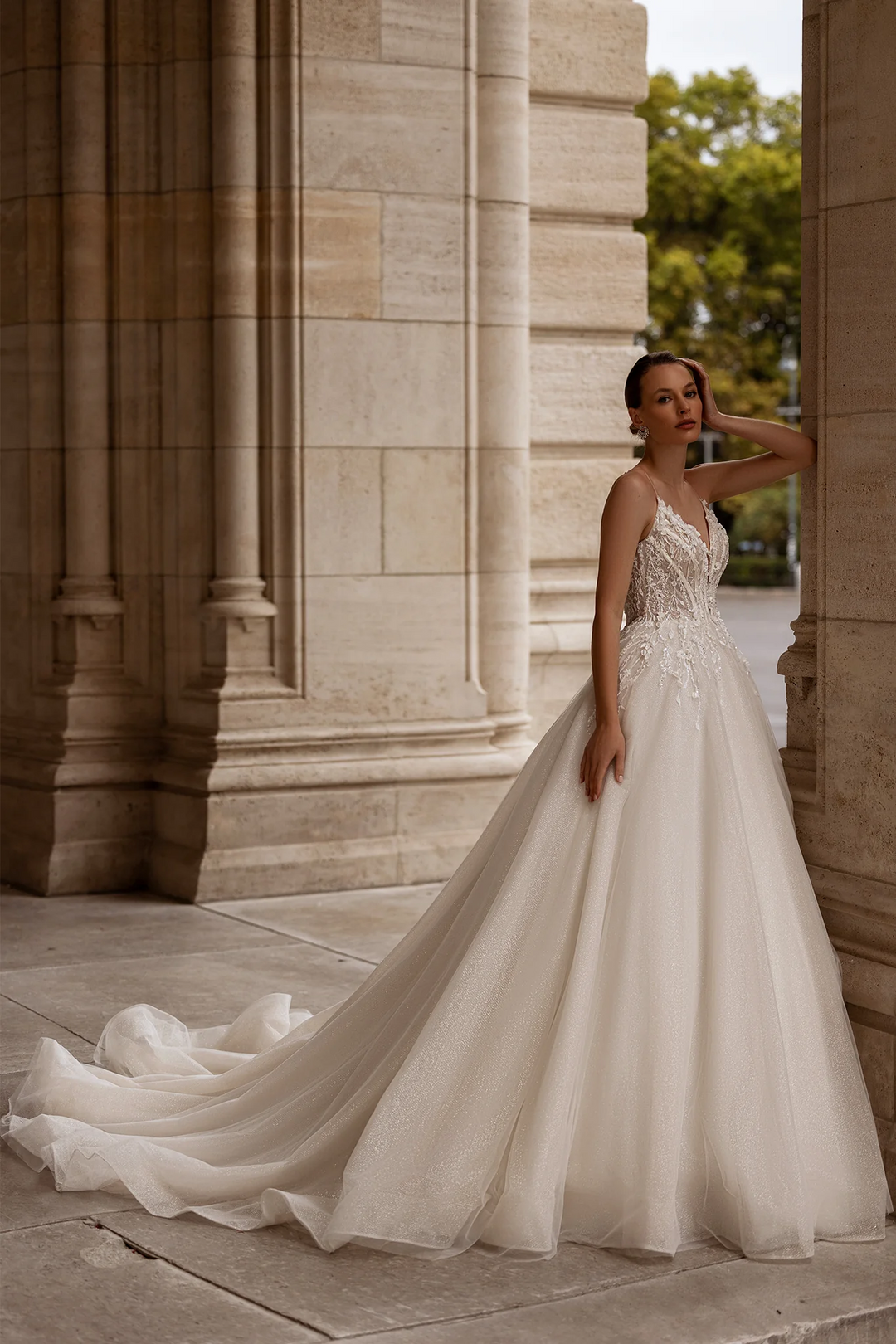 Sleeveless Wedding Dress with Shoulder Bows – V-Neck Bridal Gown with Floral Lace Bodice and Layered Chiffon Skirt Plus Size