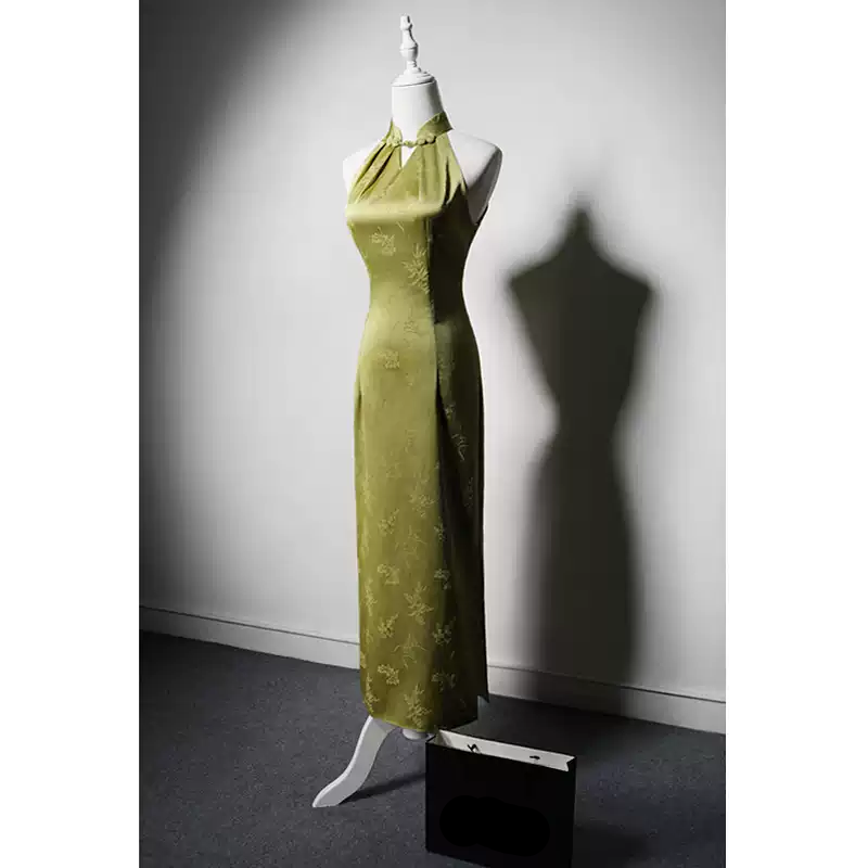 Green Cheongsam Dress with Floral Jacquard - Green Evening Dress Halter - Elegant Sleeveless Qipao Gown Plus Size
