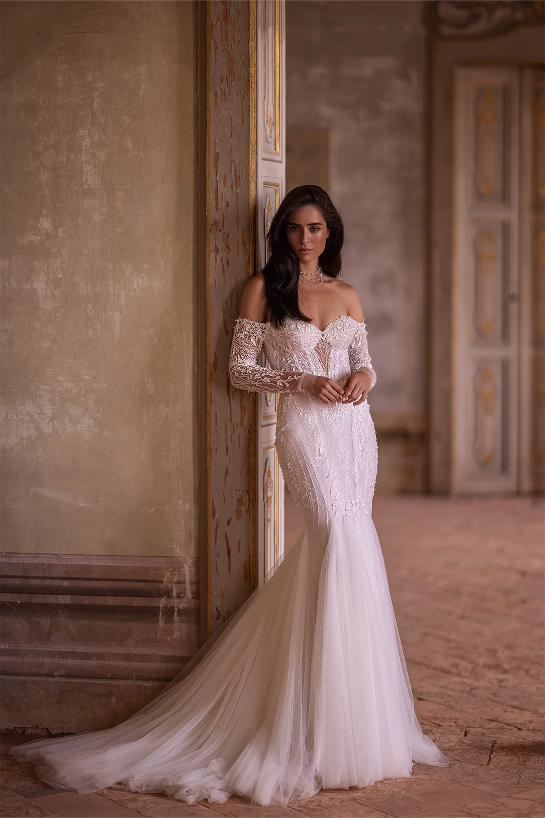 Ivory Tulle Mermaid Wedding Dress with Lace Detailing – Elegant Off Shoulder Wedding Gown with Lace Embellishments Plus Size