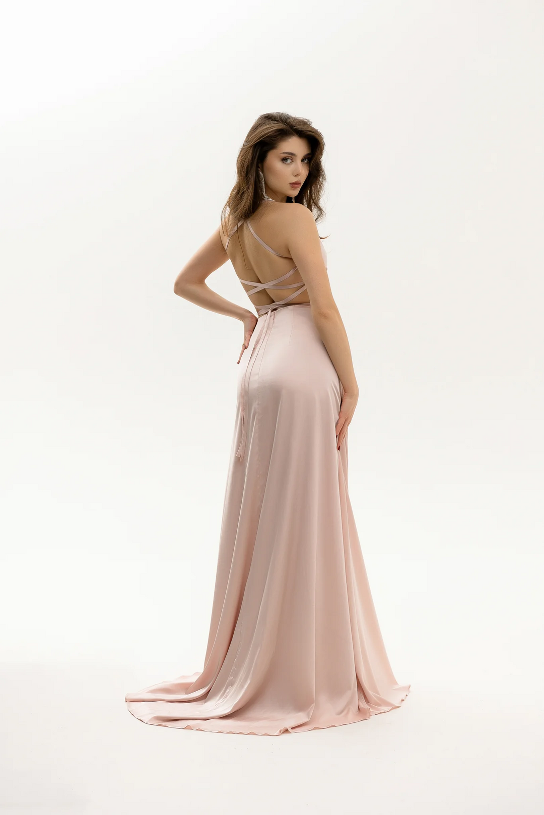 Light Pink Evening Gown with Ruched Bodice – Formal A-Line Dress with Delicate Straps and Feminine Silhouette Plus Size