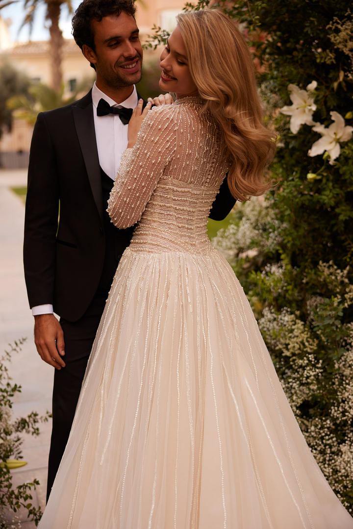 High Neck Beaded Wedding Dress with Long Sleeves – Elegant Tulle A-Line Tulle Wedding Gown with Pearl Embellishments Plus Size