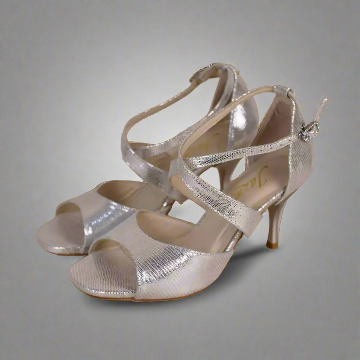 Handmade Silver Tango Cowhide Leather Shoes Low Heel with Crisscross Straps – Tango Shoes Madame Pivot