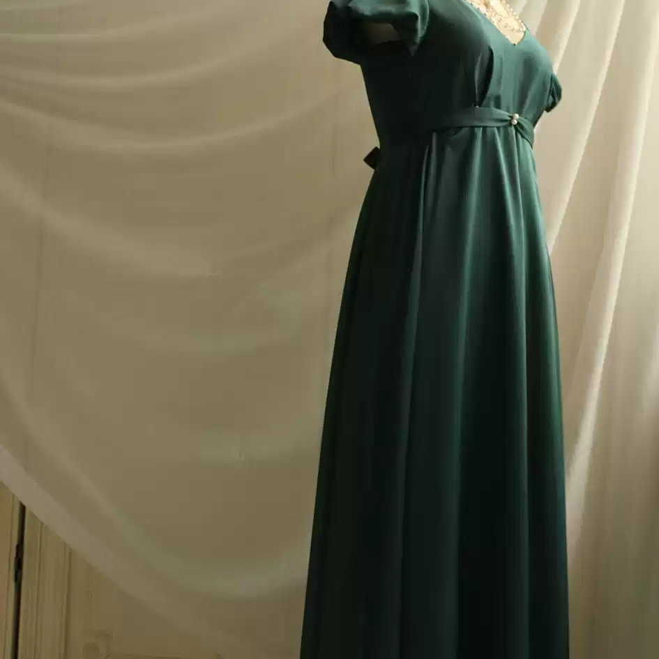 Sage Green Regency Era Dress - Empire Waist Dress – Regency Gown with Short Sleeves Plus Size