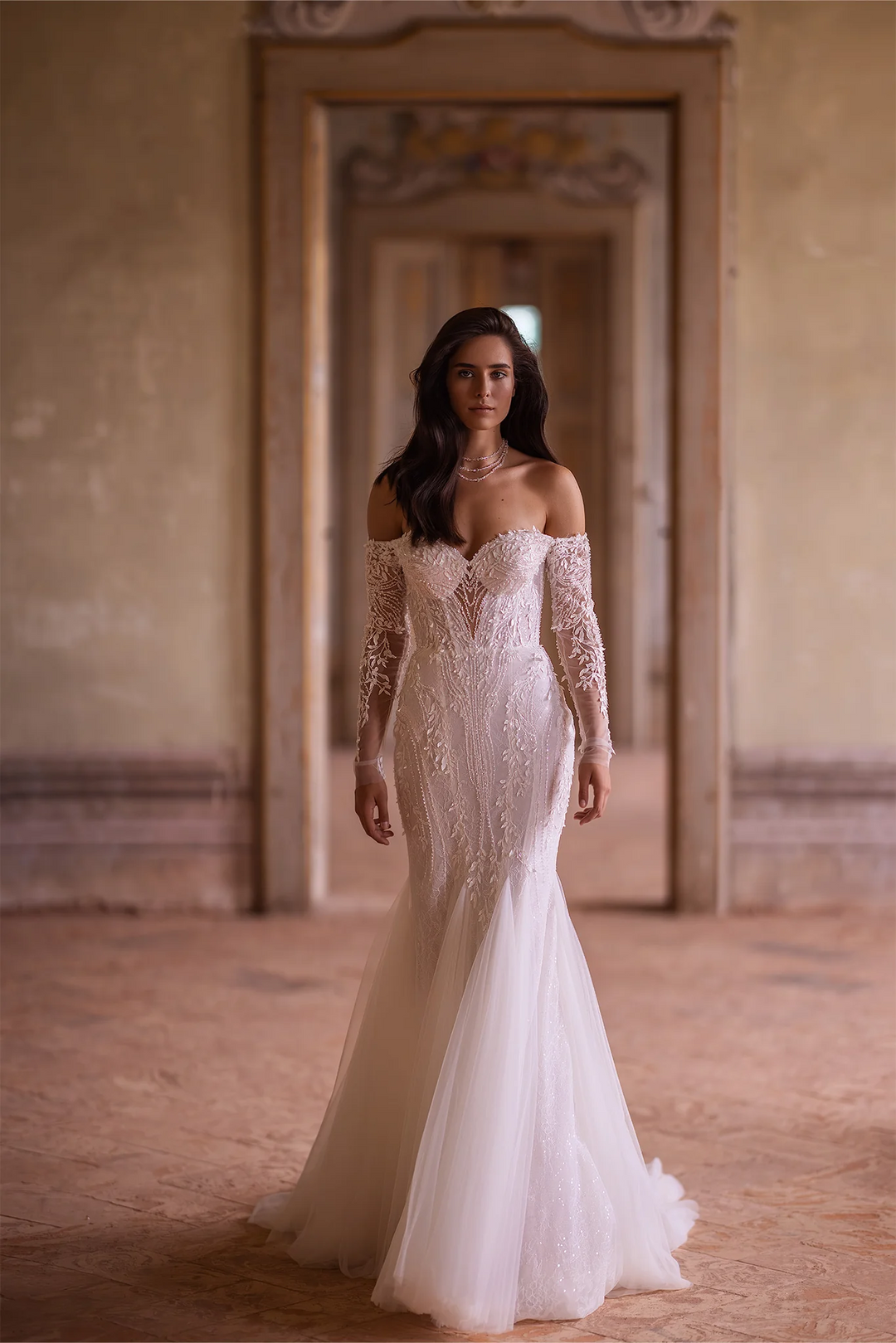 Ivory Tulle Mermaid Wedding Dress with Lace Detailing – Elegant Off Shoulder Wedding Gown with Lace Embellishments Plus Size