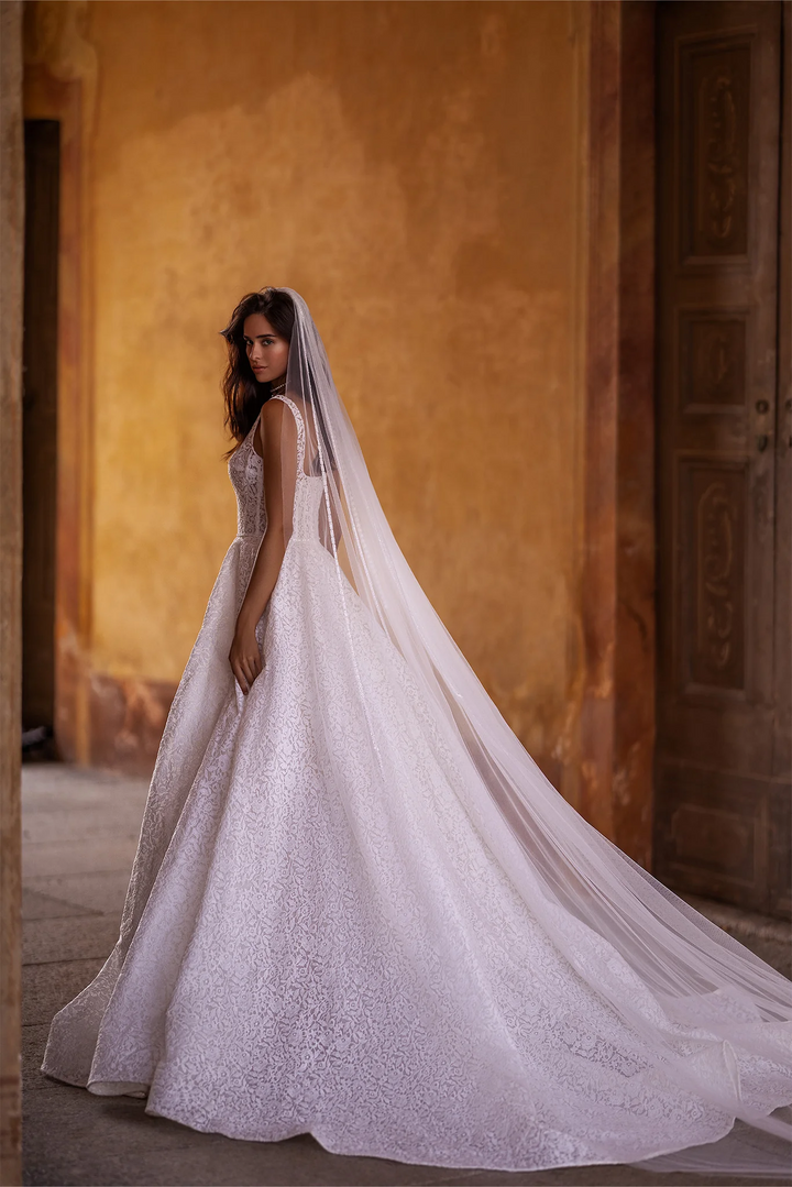 Ivory Lace A-Line Wedding Dress with Long Train and Magnificent Veil – Timeless Wedding Gown with Lace Detailing Plus Size