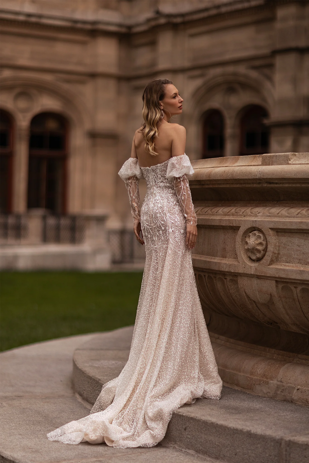 Strapless Wedding Dress with Convertible Sleeves – Mermaid Wedding Dress with Detachable Train and Nature-Inspired Details Plus Size