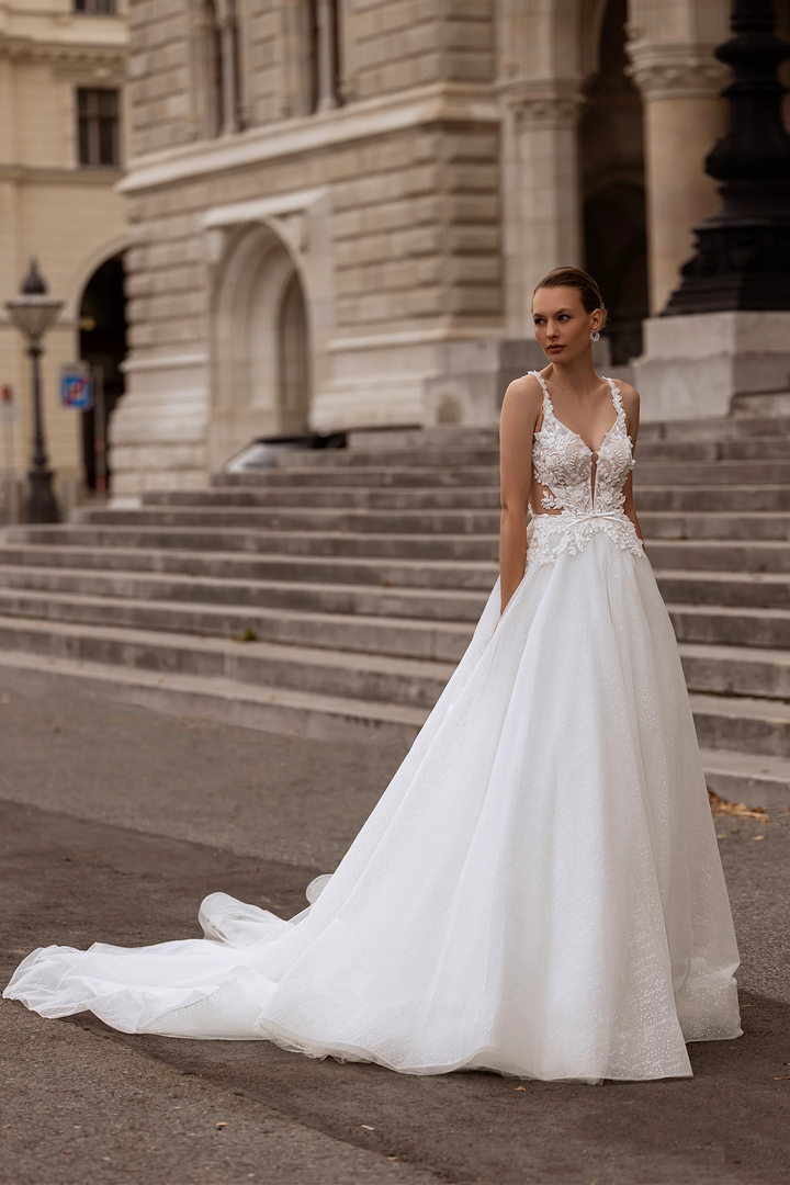 Floral Wedding Dress with Leaf Straps – Chiffon Bridal Gown with Pearl Details and Jewel Embellishments Plus Size