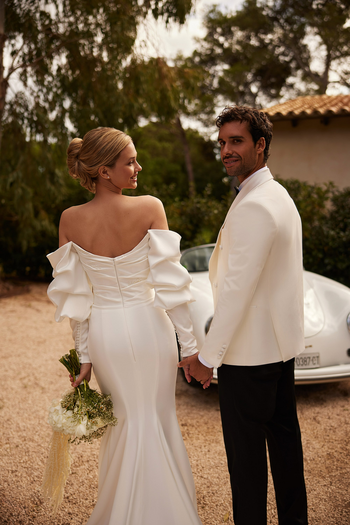 Off Shoulder Satin Wedding Dress with Puff Sleeves – Mermaid Wedding Dress with Thigh High Slit and Pearl Details Plus Size