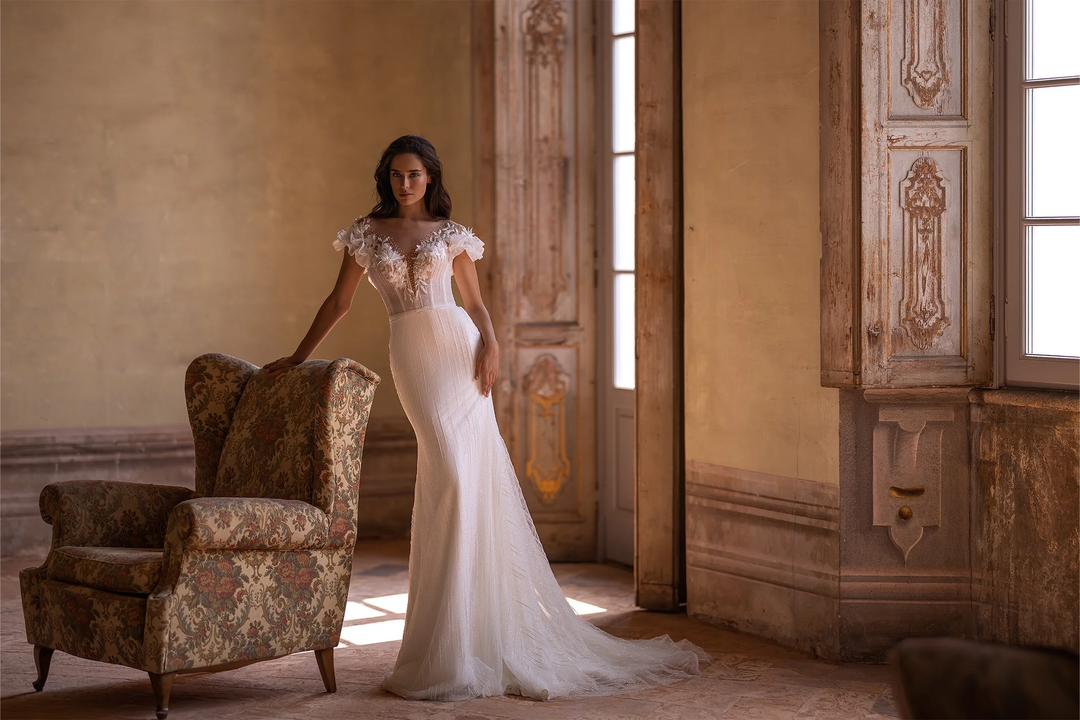 Ivory Lace Floral Wedding Dress with Puffed Sleeves and Convertible Train –  Tulle Mermaid Wedding Gown with Flower Embellishments Plus Size