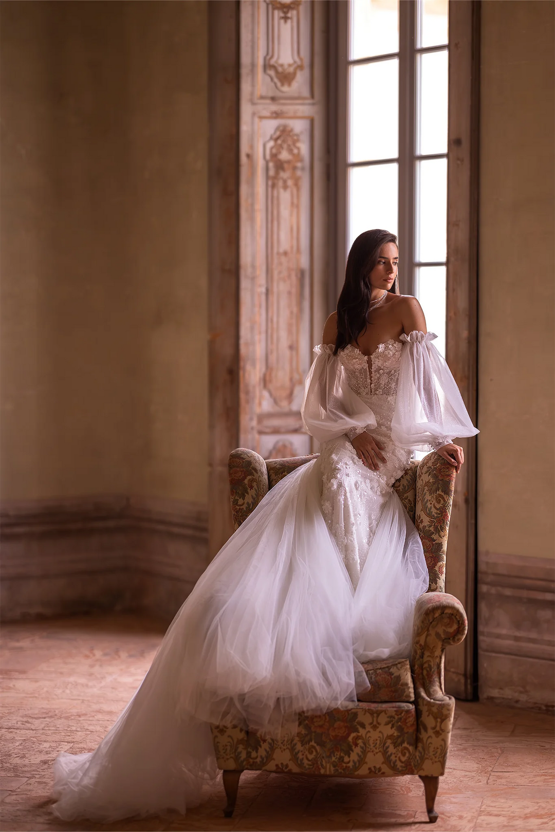 Ivory Tulle Mermaid Wedding Dress with Sheer Flower Patches and Convertible Puff Sleeves – Strapless Wedding Gown with Sheer Train Plus Size