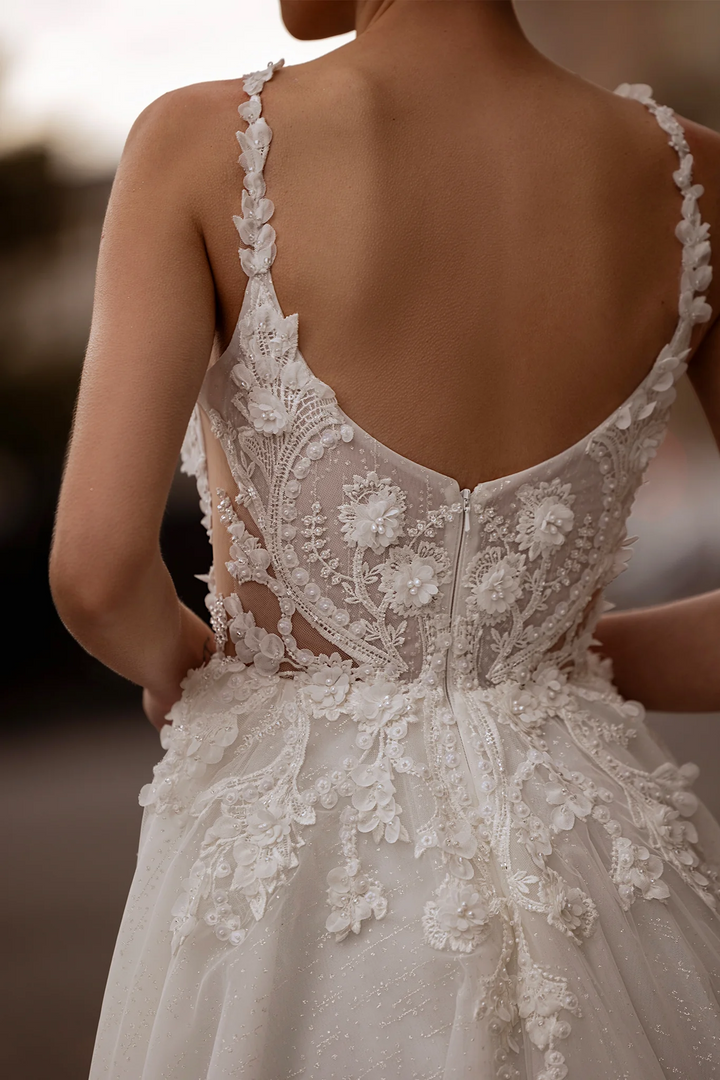 Floral Wedding Dress with Leaf Straps – Chiffon Bridal Gown with Pearl Details and Jewel Embellishments Plus Size