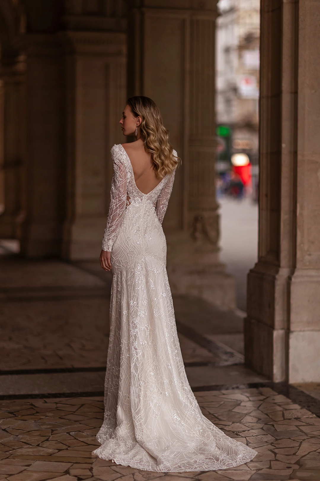 Trumpet Wedding Dress with Long Lace Sleeves – V-Neck Bridal Gown with Rhinestones and Sheer Floral Waist Plus Size