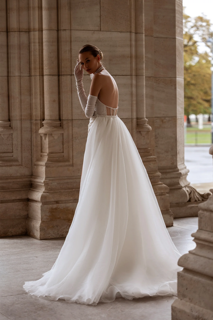 Strapless Wedding Dress with Thigh Slit – Sexy Bridal Gown with Detachable Chiffon Train and Glimmering Fabric Plus Size