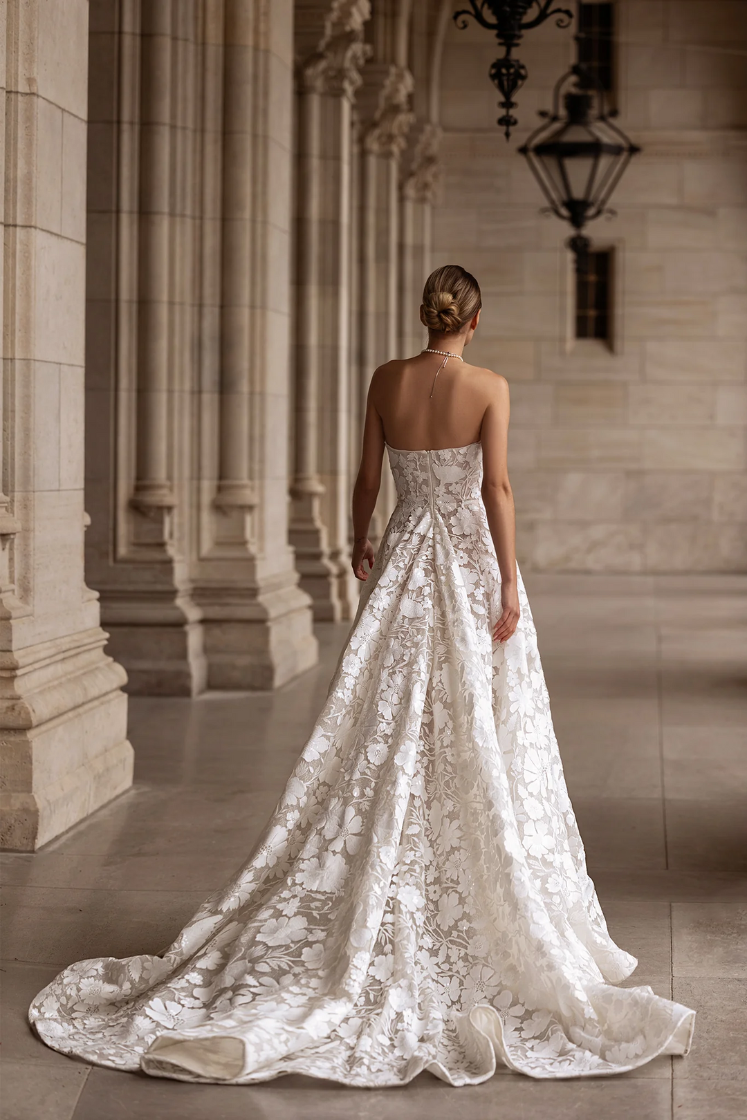 Strapless Wedding Dress with Floral Embellishments – Floral Wedding Dress with Pearl Accents and Elegant Silhouette Plus Size