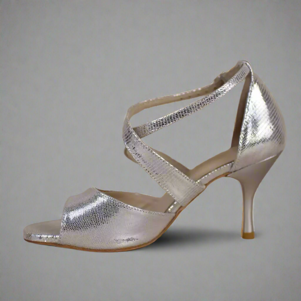 Handmade Silver Tango Cowhide Leather Shoes Low Heel with Crisscross Straps – Tango Shoes Madame Pivot