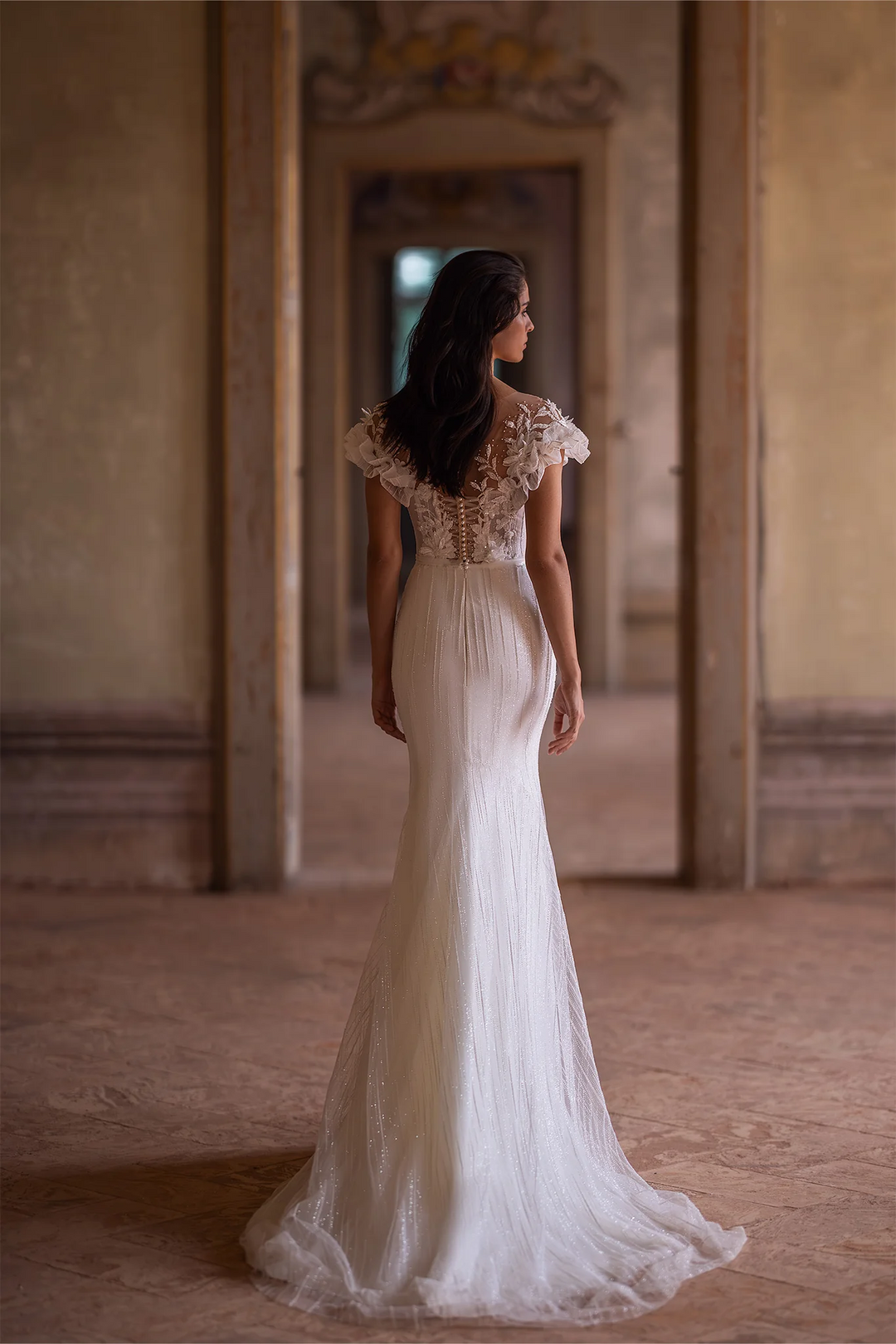 Ivory Lace Floral Wedding Dress with Puffed Sleeves and Convertible Train –  Tulle Mermaid Wedding Gown with Flower Embellishments Plus Size