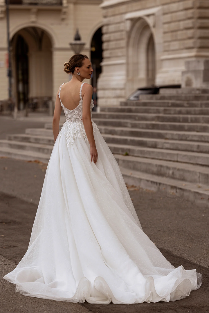 Floral Wedding Dress with Leaf Straps – Chiffon Bridal Gown with Pearl Details and Jewel Embellishments Plus Size