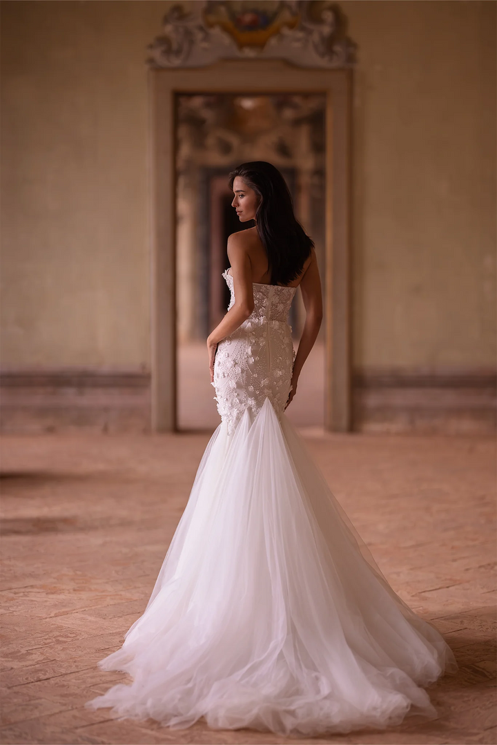 Ivory Tulle Mermaid Wedding Dress with Sheer Flower Patches and Convertible Puff Sleeves – Strapless Wedding Gown with Sheer Train Plus Size