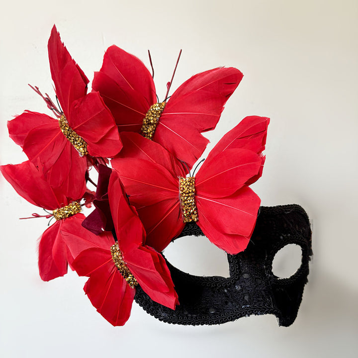 Vintage-Inspired Rococo Ivory Butterfly Mask – Elegant Lace Mardi Gras Mask for Masquerade Ball