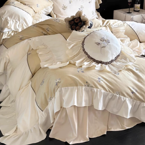 Sunlit Blossom Haven Bedding Set – Miel d’Aurore