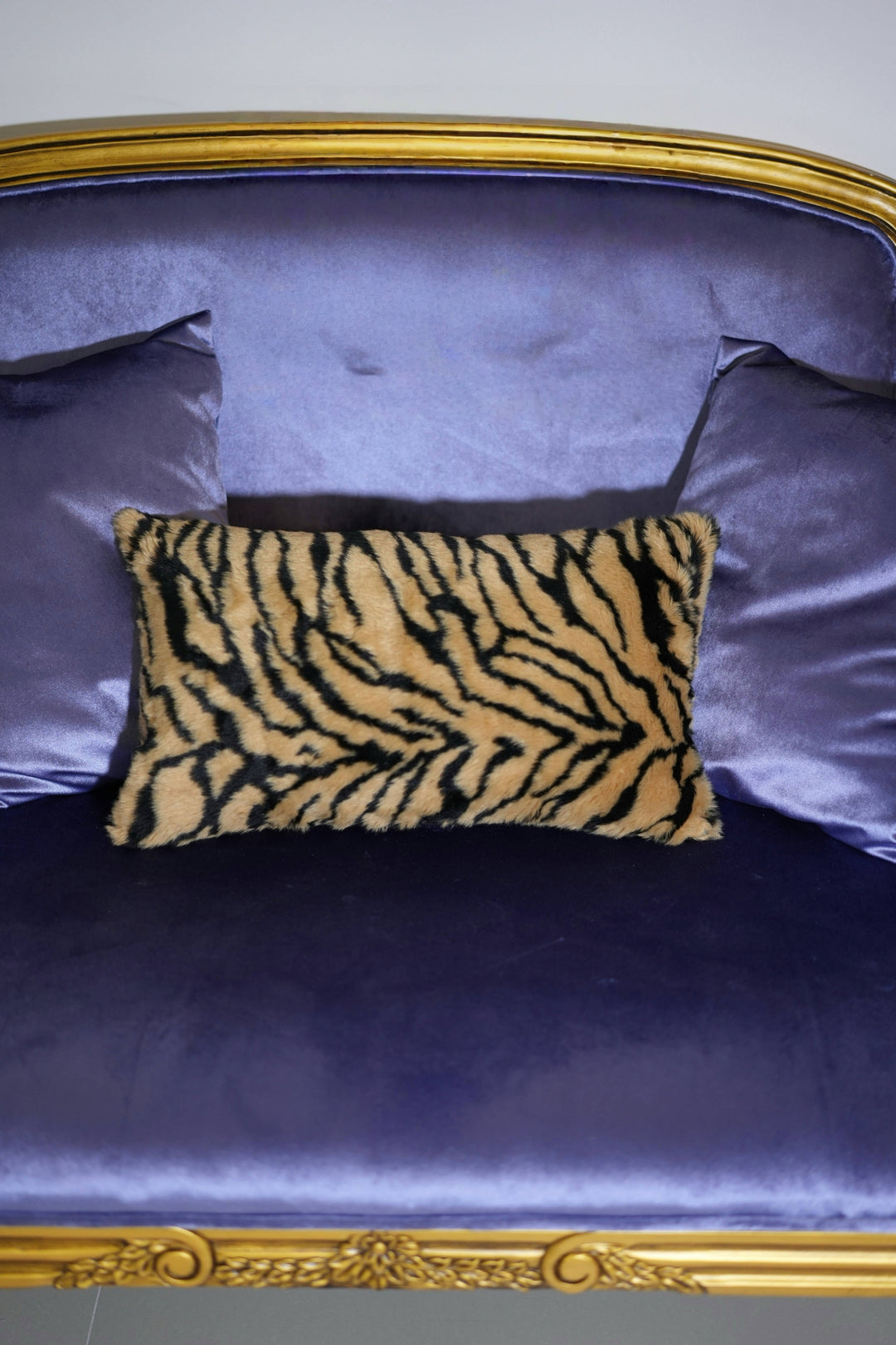 Handmade Faux Fur Tiger Print Throw Pillow – Plush Decorative Cushion for Living Room