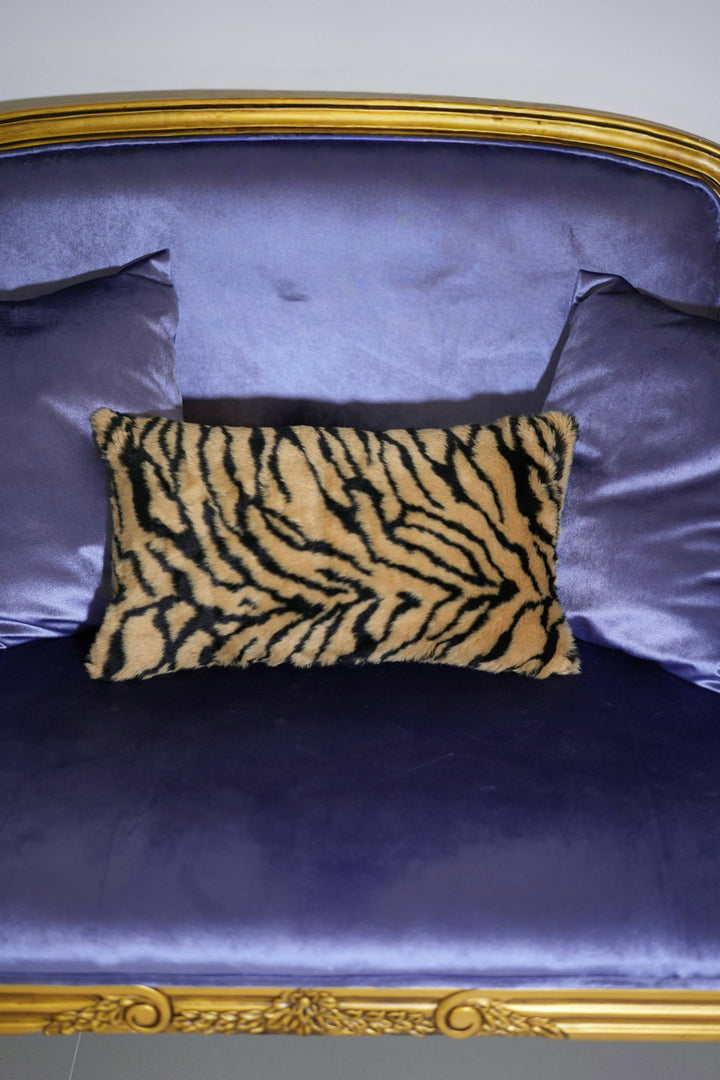 Handmade Faux Fur Tiger Print Throw Pillow – Plush Decorative Cushion for Living Room