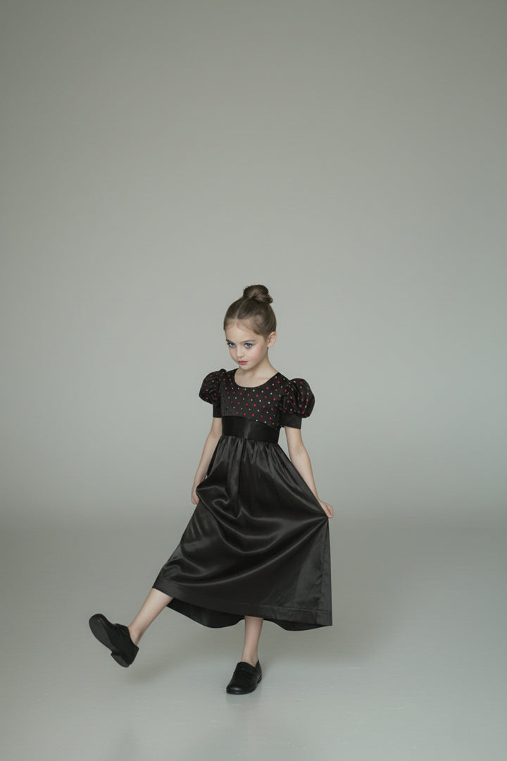 Regency Era Silver and Pink Empire Waist Satin and Jacquard Puff Sleeve Princess Dress – Bridgerton Inspired Children’s Gown Plus Size