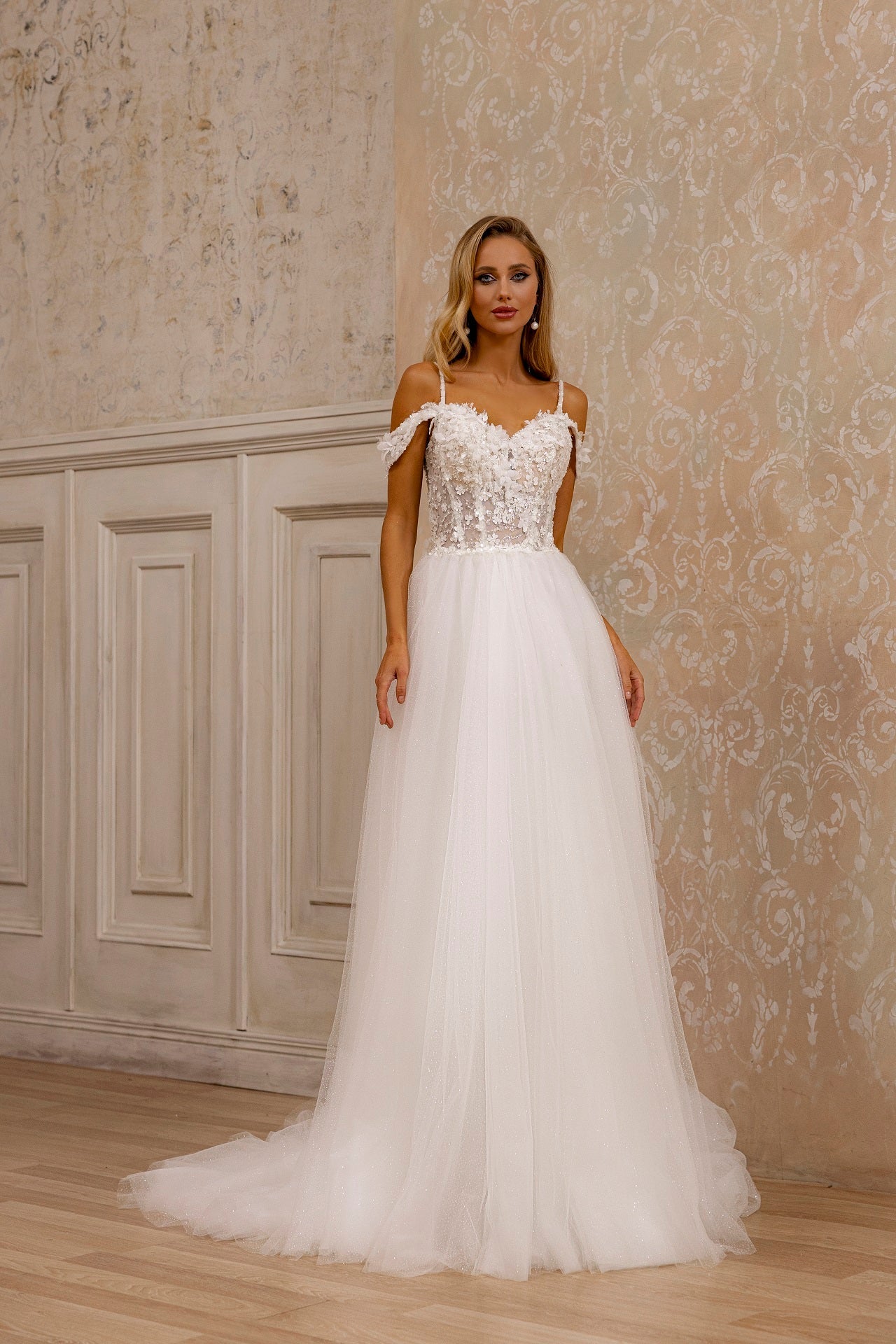 **Enchanted Dreams: Shimmering Sequin Mermaid Gown for Unforgettable Occasions**