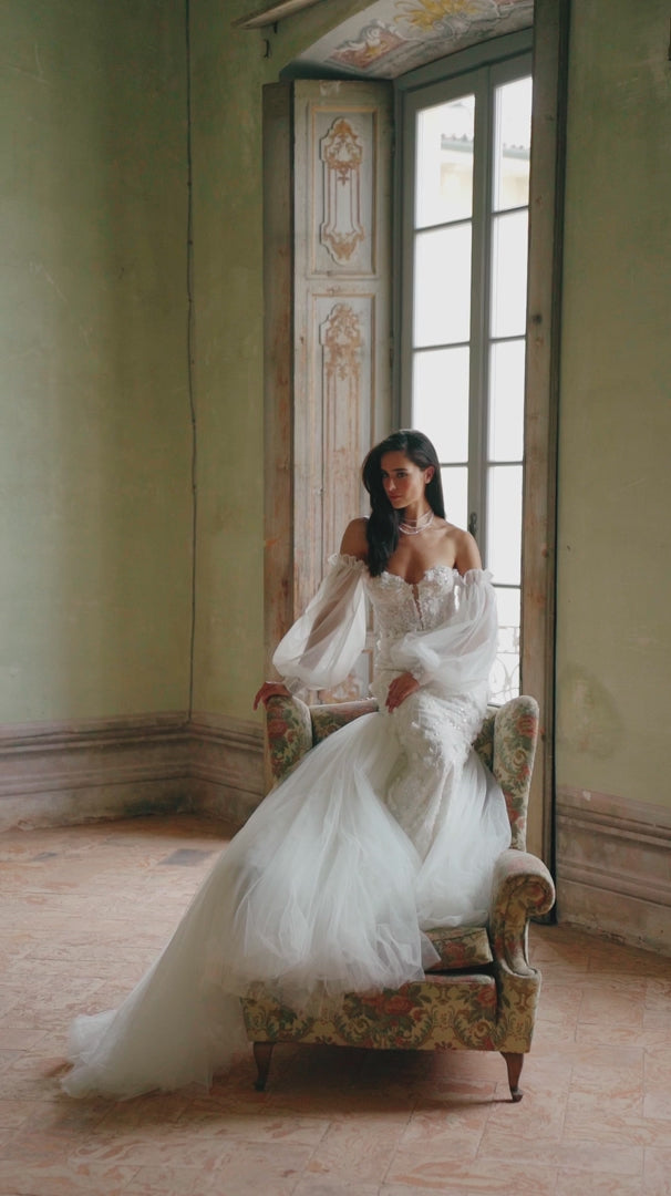 Ivory Tulle Mermaid Wedding Dress with Sheer Flower Patches and Convertible Puff Sleeves – Strapless Wedding Gown with Sheer Train Plus Size
