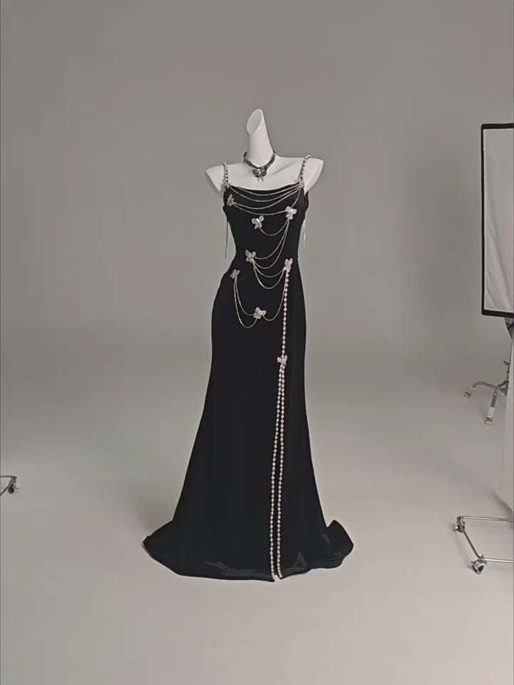 Black Velvet Evening Dress with Butterfly Chains – Elegant Sleeveless Evening Dress with Lace-Up Back Plus Size