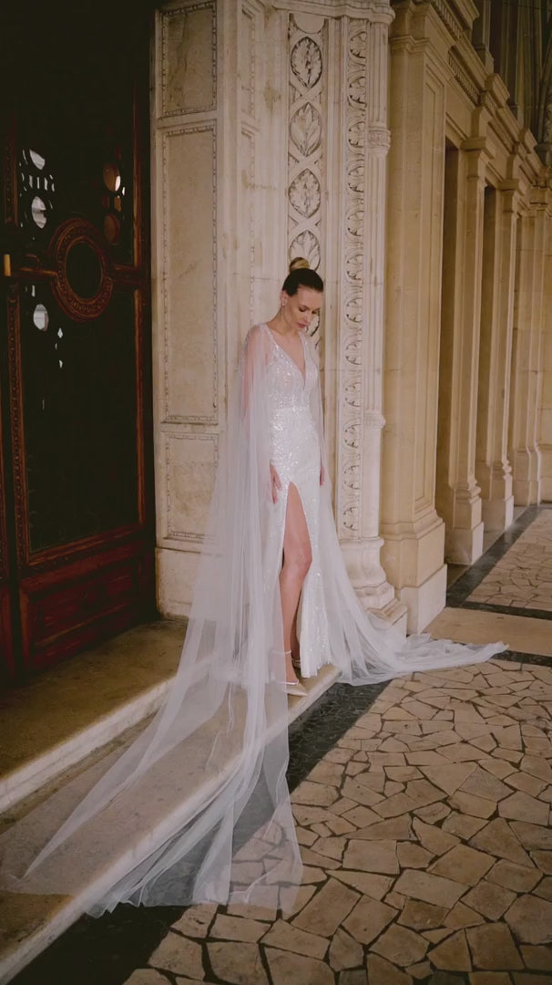 V-Neck Wedding Dress with Thigh Slit – Sparkling Bridal Gown with Convertible Shoulder Veil and Open Back Plus Size