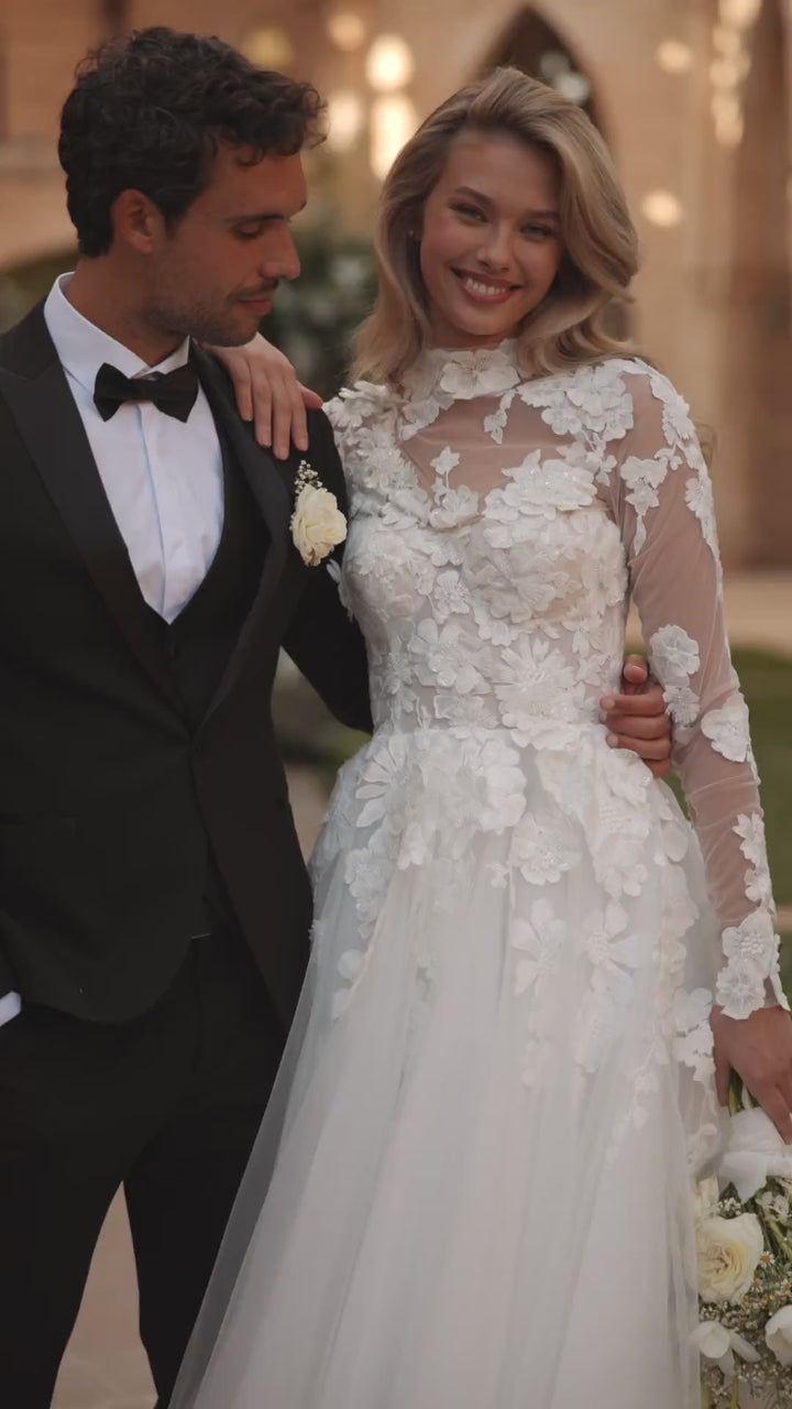 Convertible Wedding Dress - Floral Wedding Dress with Illusion Neckline – Sleeveless Lace Wedding Dress with 3D Appliqué and Tulle Skirt Plus Size