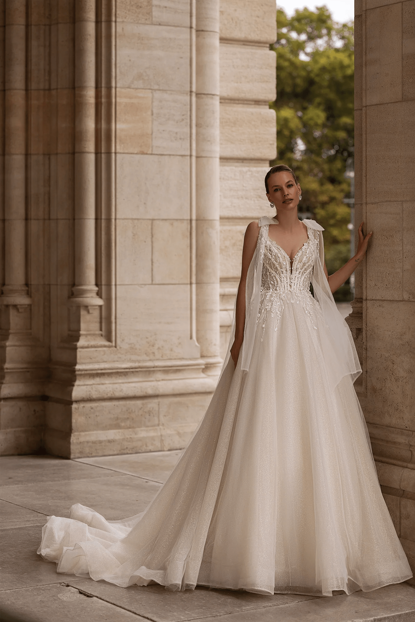 sleeveless chiffon wedding dress Sleeveless Wedding Dress with Shoulder Bows – V-Neck Bridal Gown with Floral Lace Bodice and Layered Chiffon Skirt Plus Size Size 8