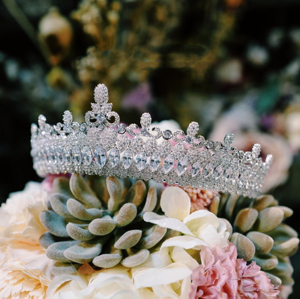 Crown Vintage Silver Bridal Tiara With Sparkling Rhinestones - WonderlandByLilian