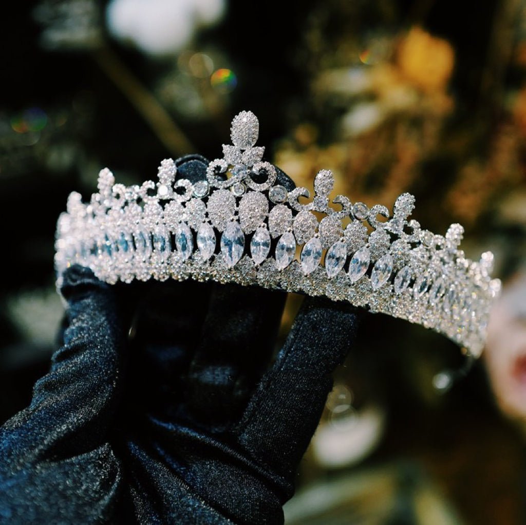 Crown Vintage Silver Bridal Tiara With Sparkling Rhinestones - WonderlandByLilian
