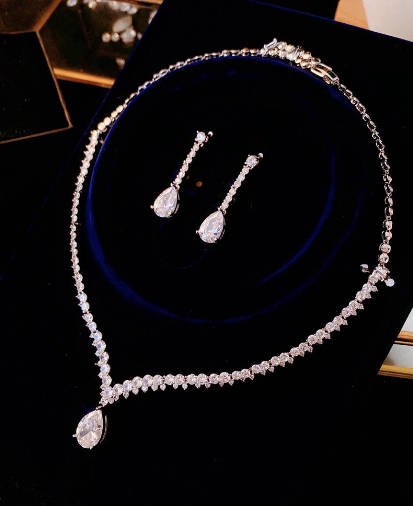 Luxurious Waterdrop Zircon Crystal Necklace Set - Minimalist Bridal Wedding Dress Accessories Jewelry Set - WonderlandByLilian