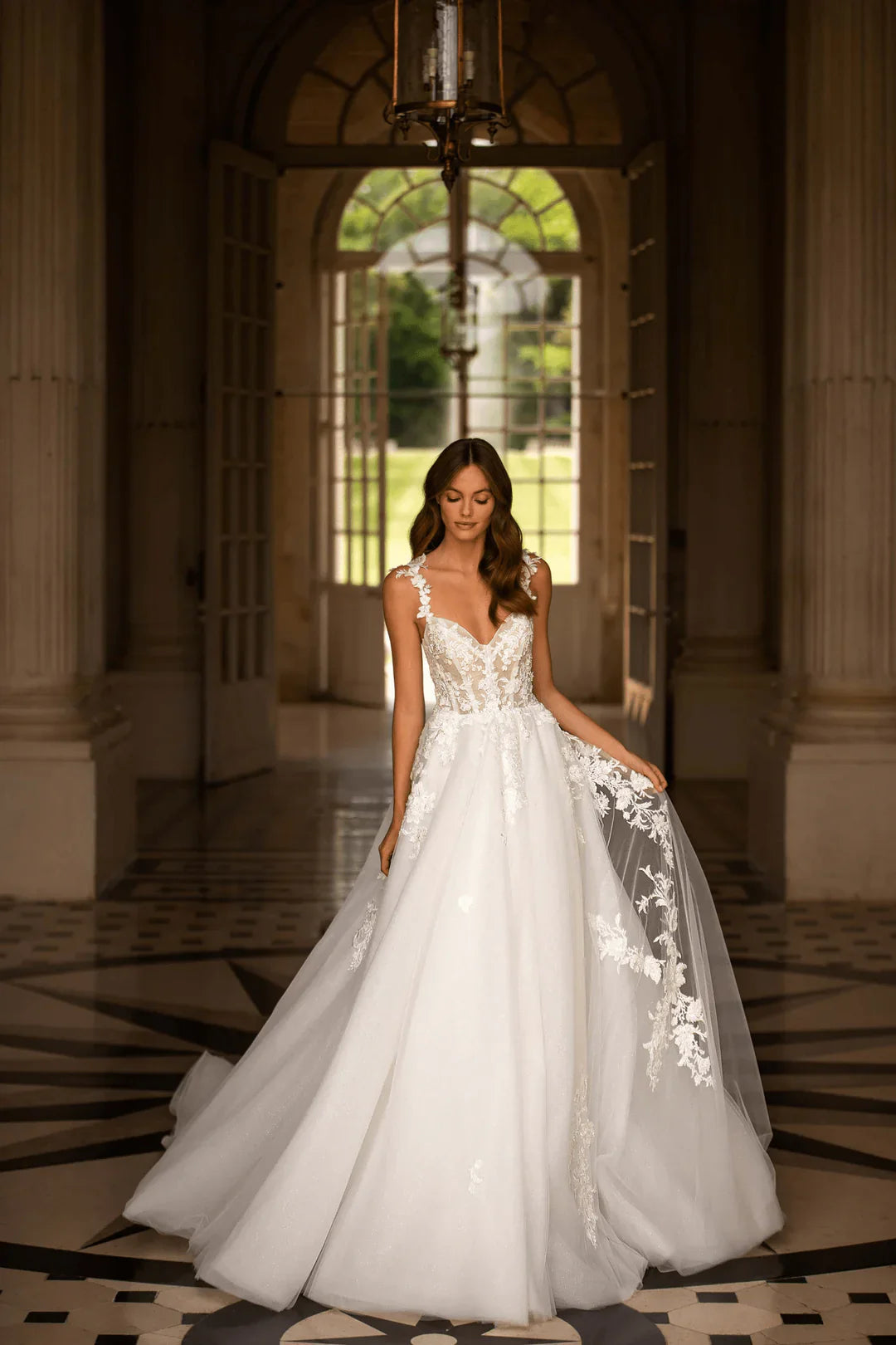 City hall wedding gowns | Urban wedding dresses | Sophisticated wedding dresses for city venues