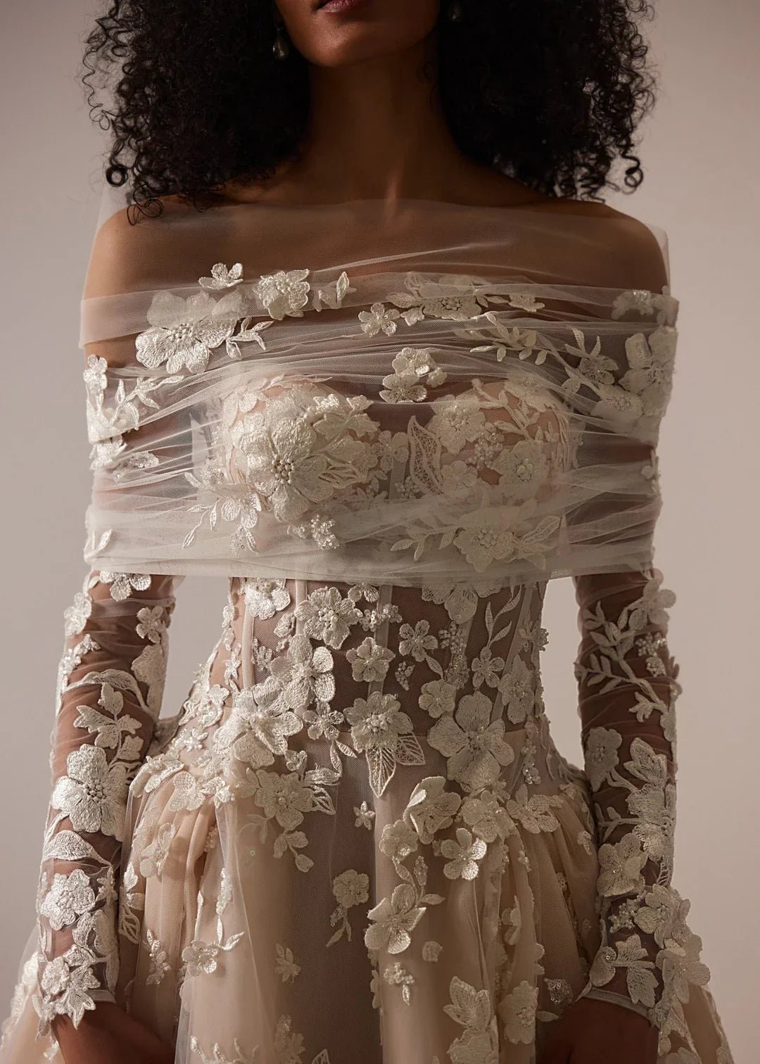 Retro-inspired wedding dresses | Vintage inspired wedding dresses | Glamorous vintage wedding dresses - WonderlandByLilian