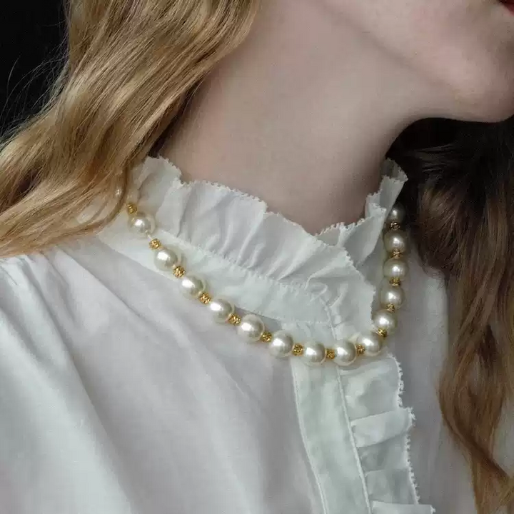 Courtly Dreams – Handmade Vintage Pearl Necklace – Buckingham Palace