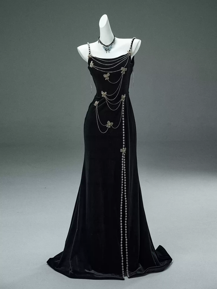 Black Velvet Evening Dress with Butterfly Chains – Elegant Sleeveless Evening Dress with Lace-Up Back Plus Size