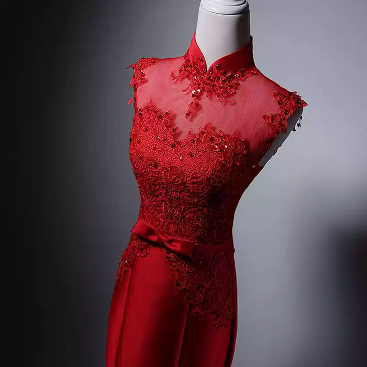 Luxury Red Cheongsam Dress with Lace Appliqué – Elegant High-Neck Mermaid Evening Gown with Sheer Bodice Plus Size