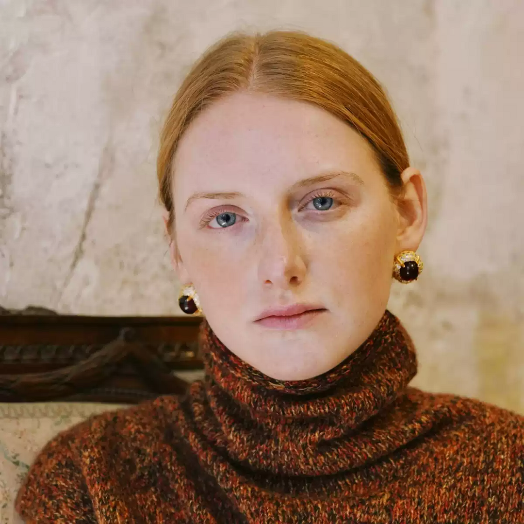 Whispers of Crimson – Vintage Garnet Earrings – The Medici Family