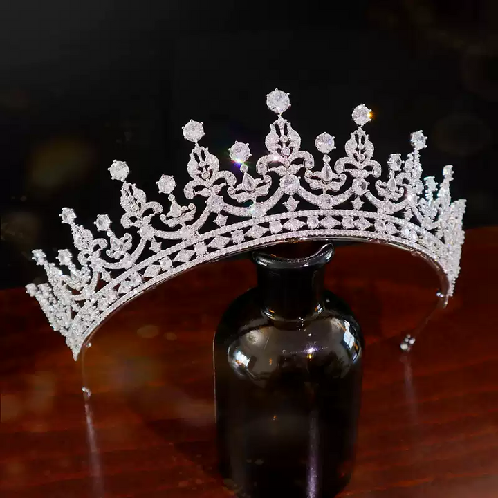 Vintage-Inspired Royal Tiara - Zircon Crown – Luxurious Bridal Headpiece for Wedding