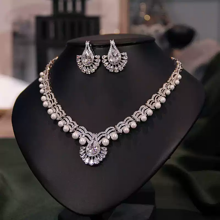 Ivory Court – Pearl Teardrop Bridal Necklace & Earrings Set