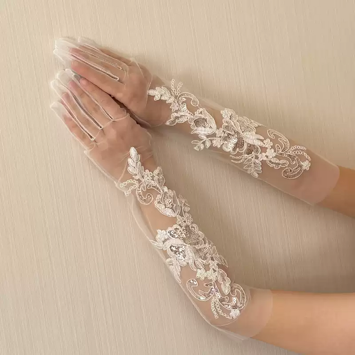 Vintage-Inspired Crystal-Embellished Floral Lace Bridal Gloves